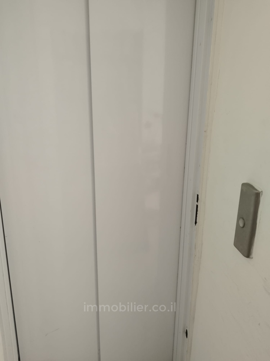 Apartamento 6.5 cômodos Jerusalém Bet Hakerem 606-IBL-19