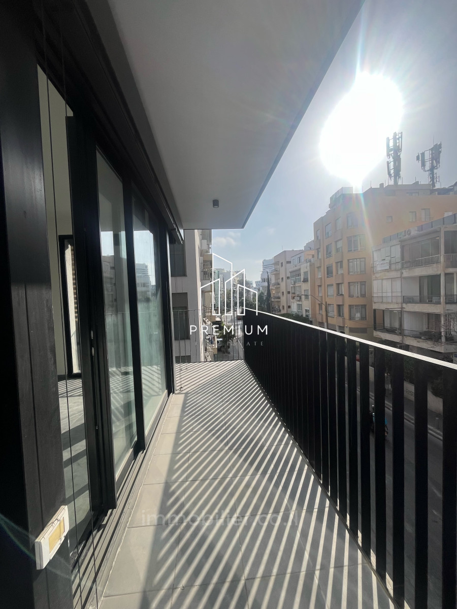 Apartamento 4 cômodos Tel Aviv Lev Tel-Aviv 627-IBL-20