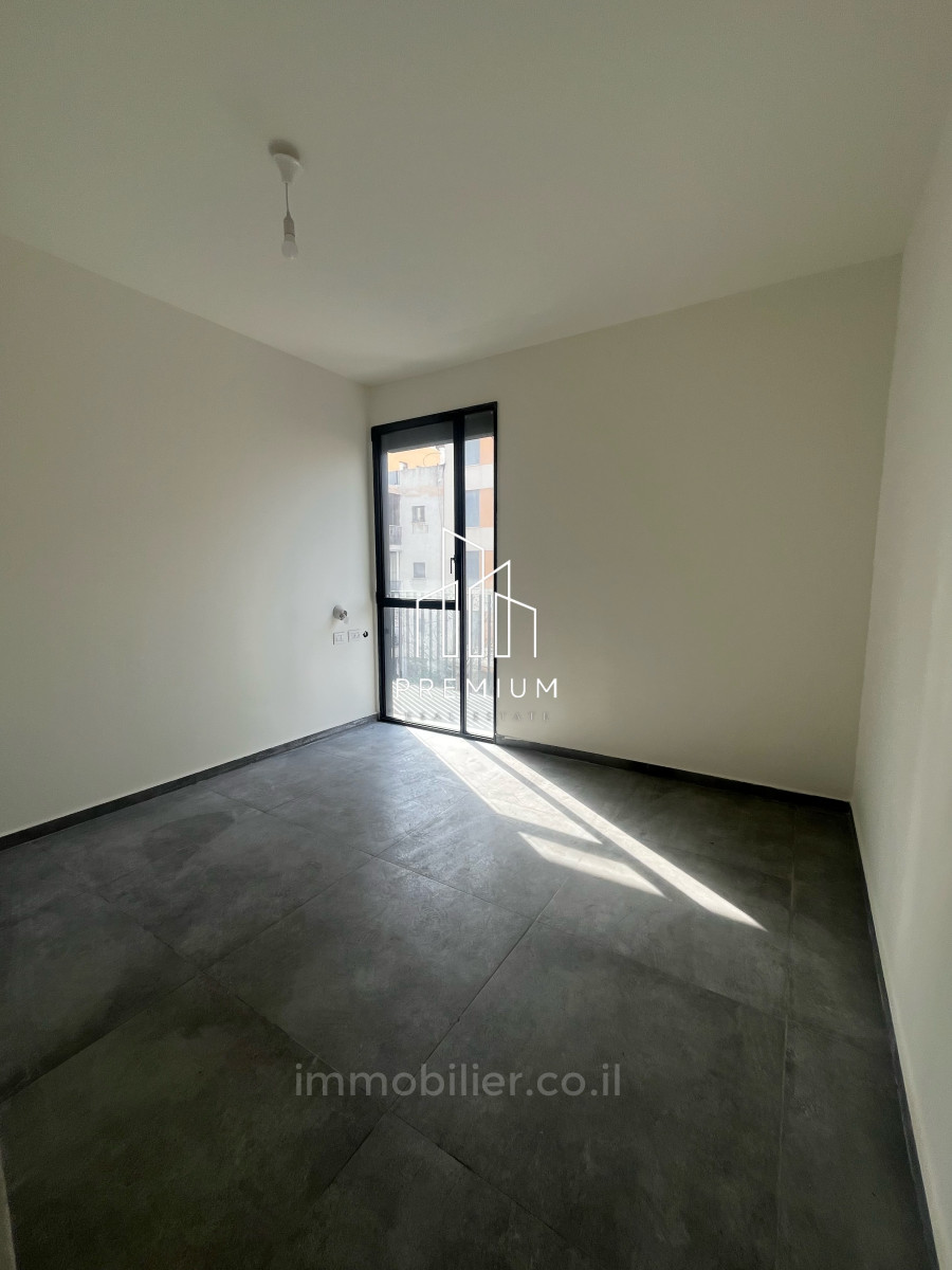 Apartamento 4 cômodos Tel Aviv Lev Tel-Aviv 627-IBL-20