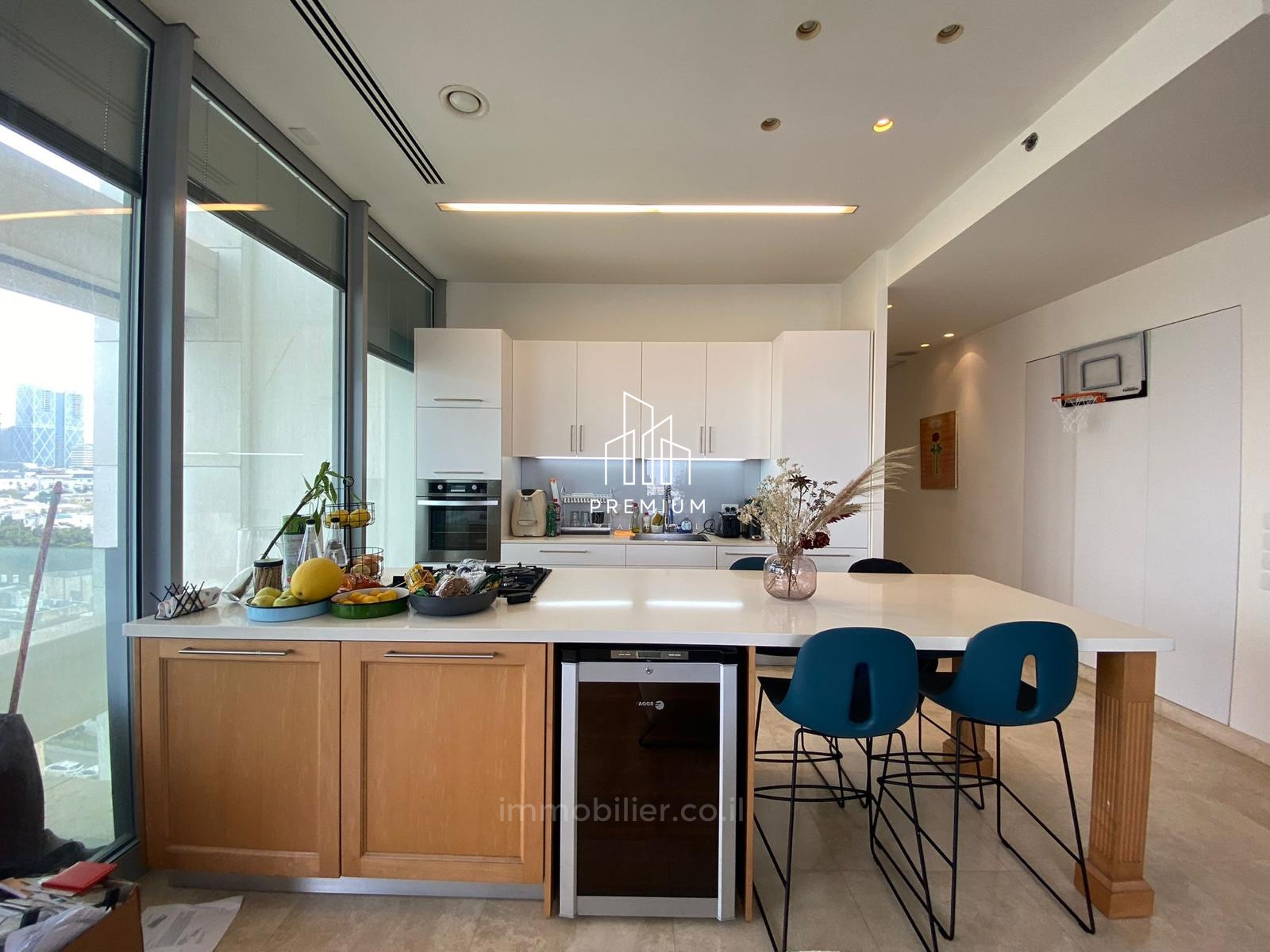 Apartamento 3 cômodos Tel Aviv Dizengof 627-IBL-22