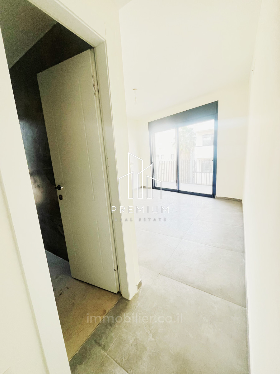 Apartamento 4 cômodos Tel Aviv Lev Tel-Aviv 627-IBL-23