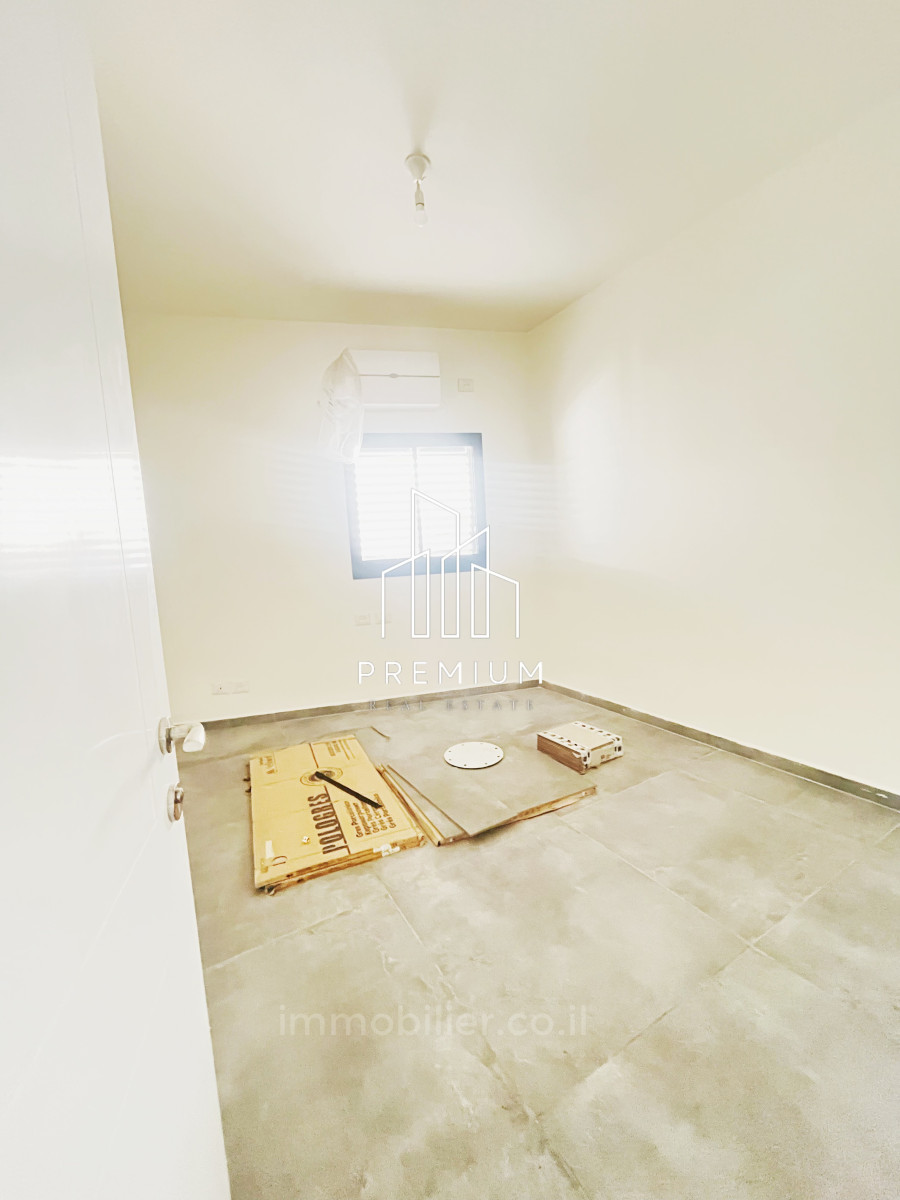 Apartamento 4 cômodos Tel Aviv Lev Tel-Aviv 627-IBL-23