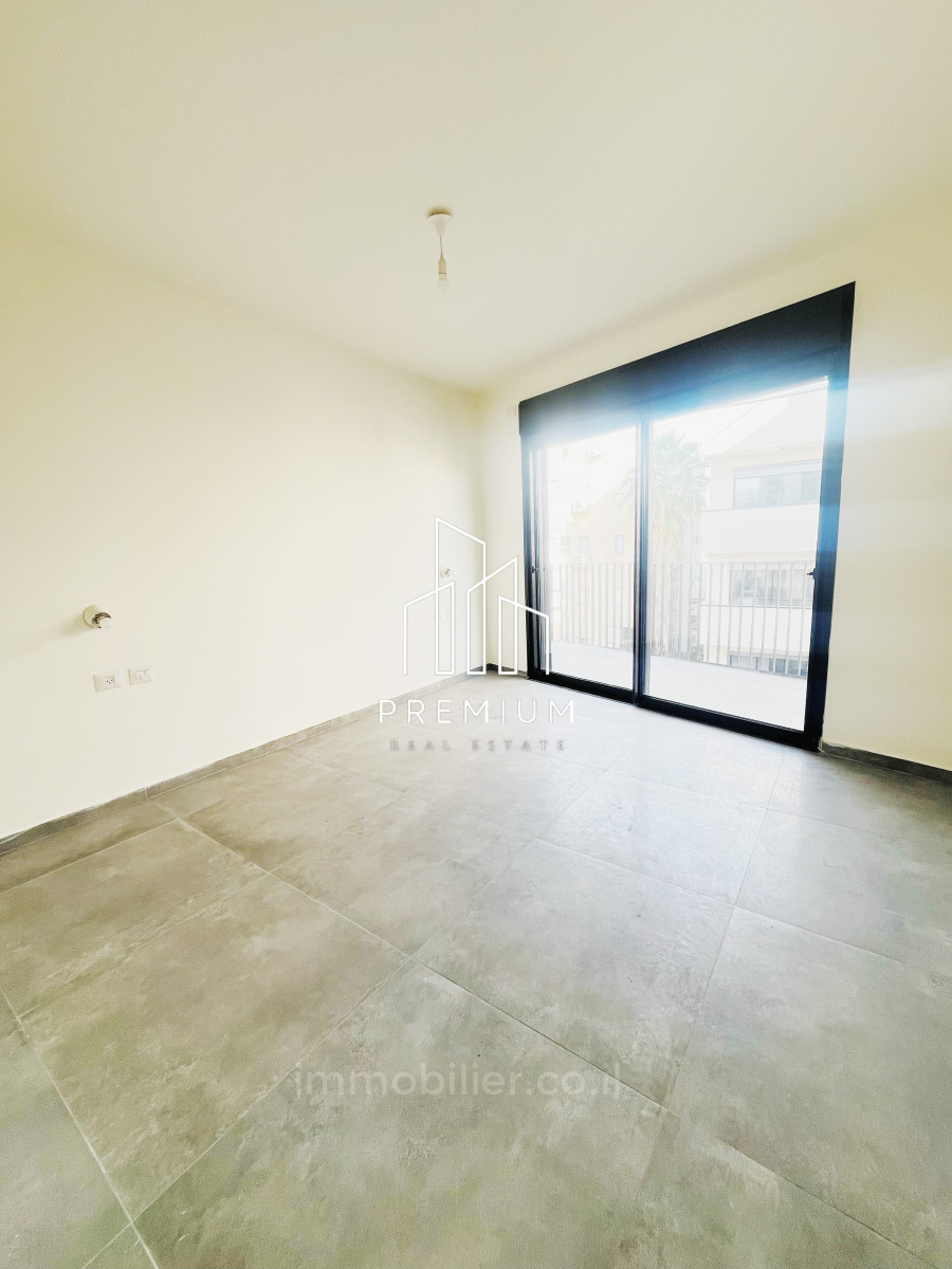 Apartamento 4 cômodos Tel Aviv Lev Tel-Aviv 627-IBL-23