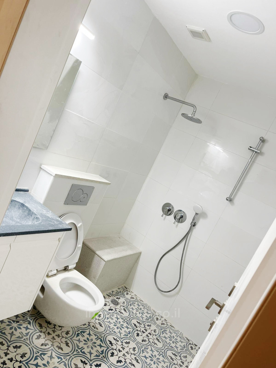 Casarão 3 cômodos Tel Aviv Primeira linha de mar 627-IBL-25