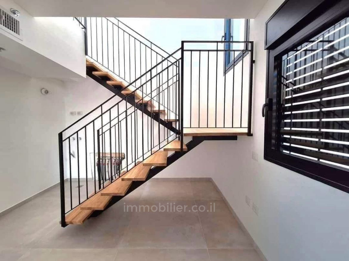 Apartamento 4 cômodos Tel Aviv tel aviv north 627-IBL-26