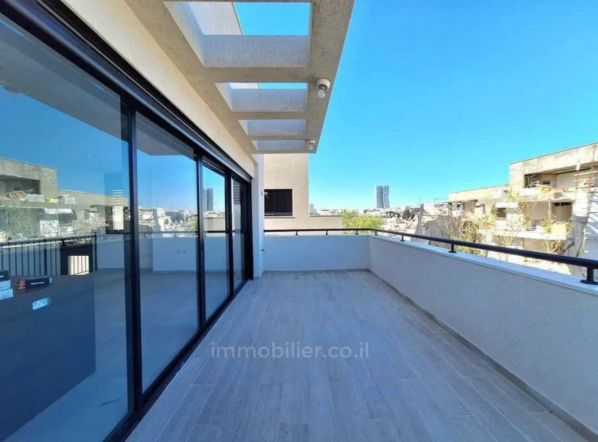 Apartamento 4 cômodos Tel Aviv tel aviv north 627-IBL-26