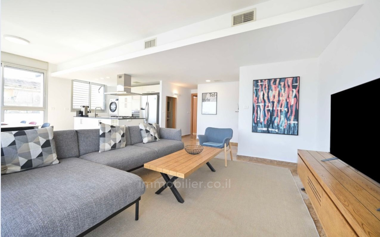 Apartamento 4 cômodos Tel Aviv Primeira linha de mar 627-IBL-28