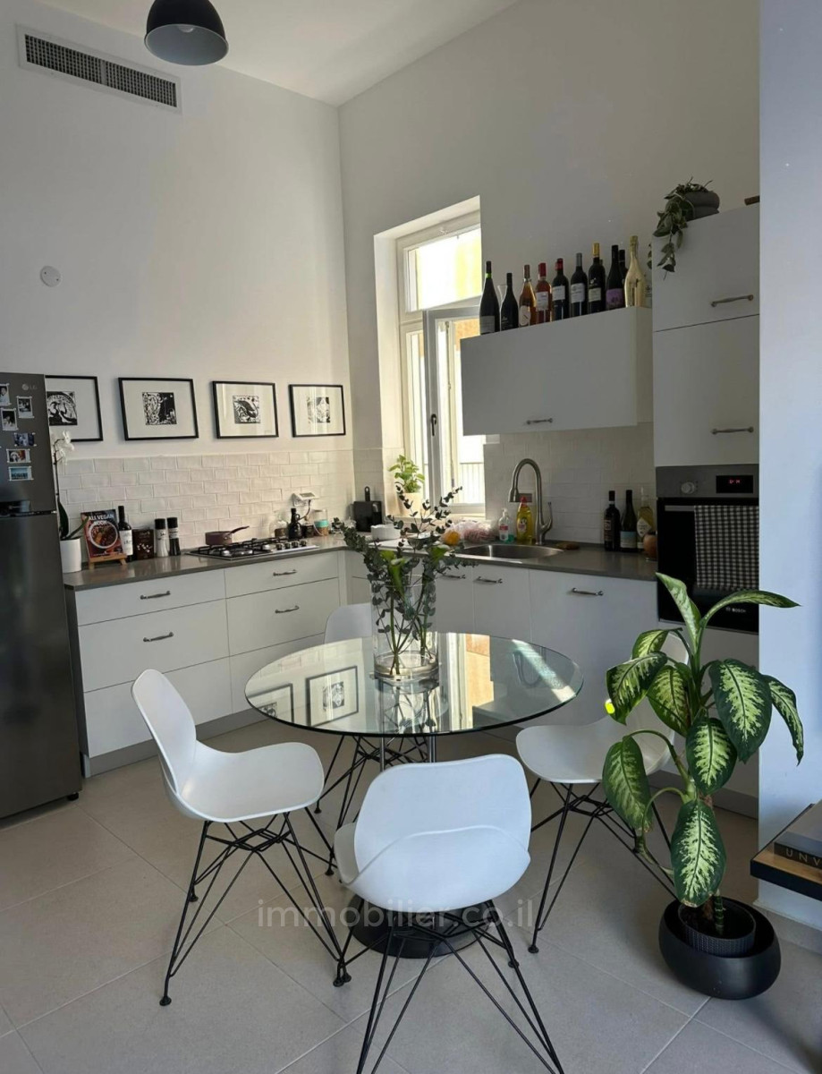 Apartamento 3 cômodos Tel Aviv Primeira linha de mar 627-IBL-29