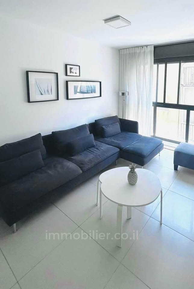 Apartamento 3 cômodos Tel Aviv Primeira linha de mar 627-IBL-5