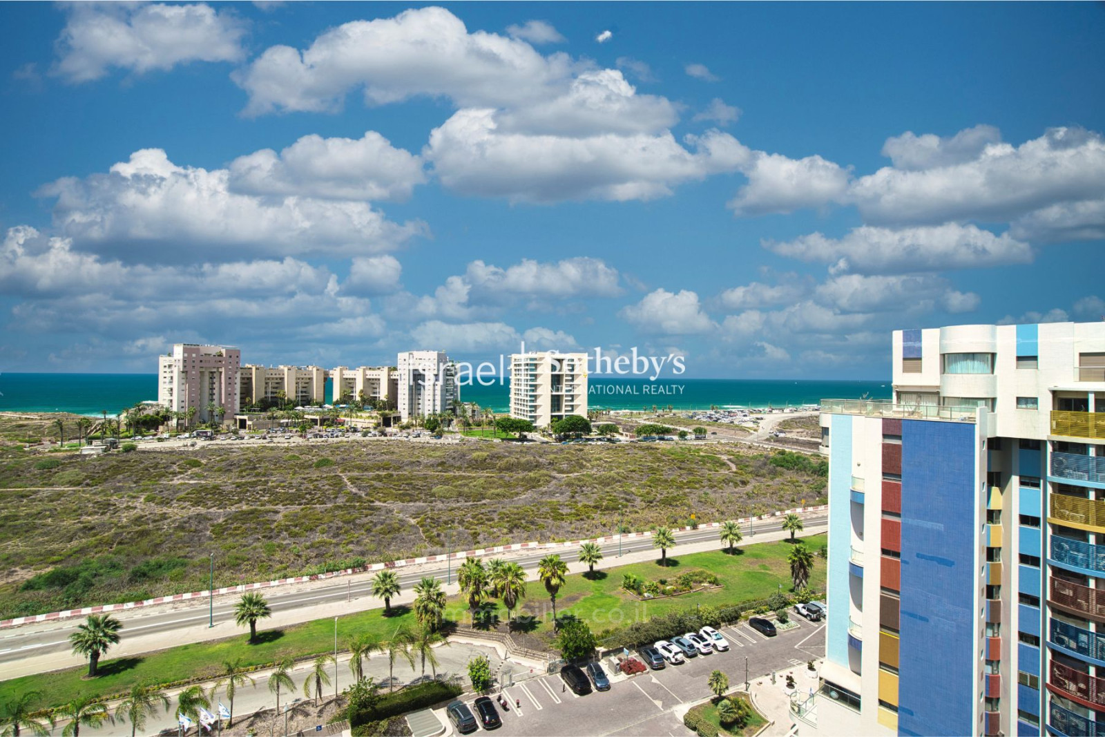 Apartamento 4 cômodos Tel Aviv Tsouk Beach 651-IBL-62