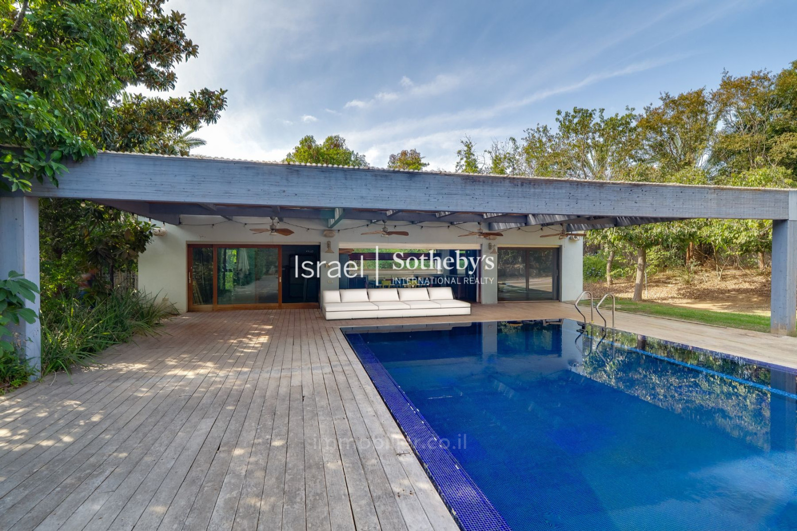 Casarão 10 cômodos Savion Savion 651-IBL-72