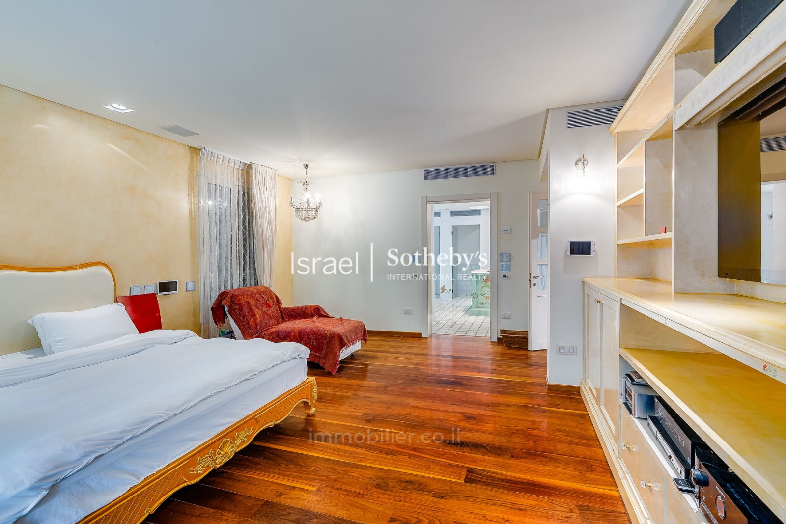 Casarão 10 cômodos Savion Savion 651-IBL-72