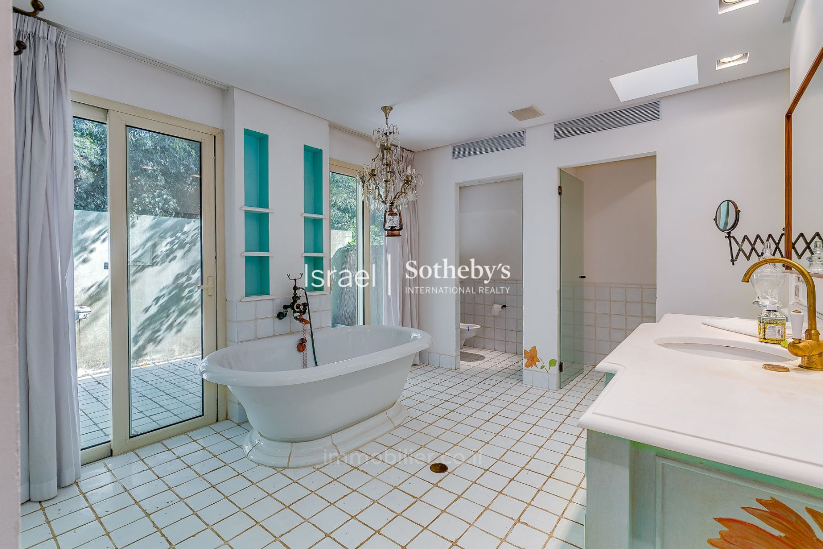 Casarão 10 cômodos Savion Savion 651-IBL-72