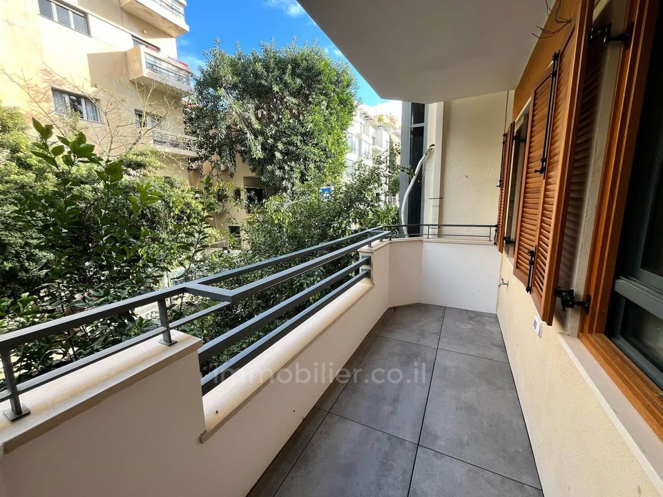 Apartamento 4 cômodos Tel Aviv Lev Tel-Aviv 804-IBL-3