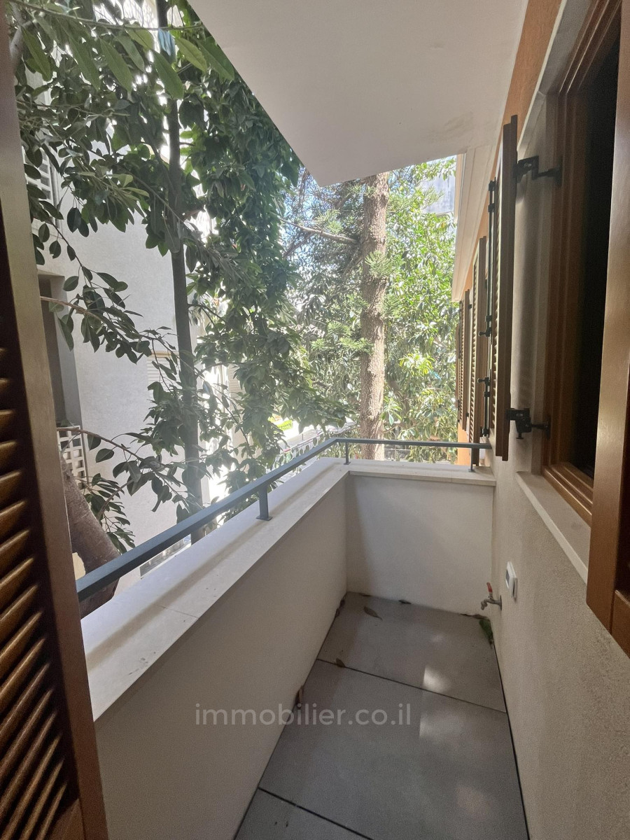 Apartamento 4 cômodos Tel Aviv Lev Tel-Aviv 804-IBL-3