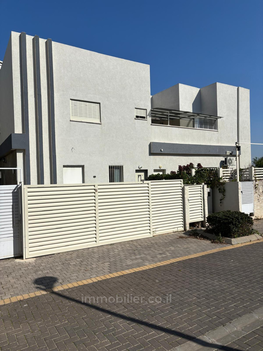 Casa de campo 7 cômodos Hadera Bairro do Parque 809-IBL-1