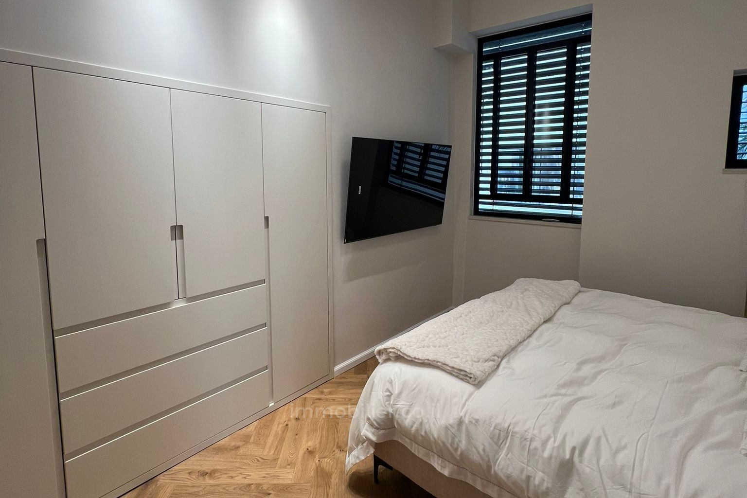 Apartamento 3 cômodos Tel Aviv Lev Tel-Aviv 828-IBL-92