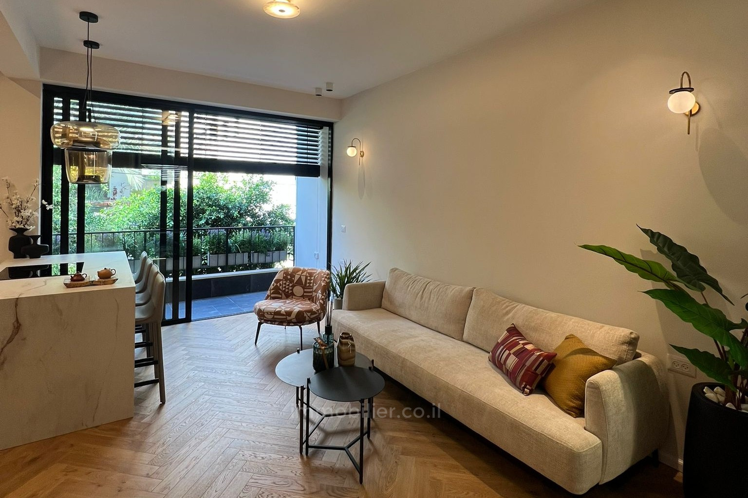 Apartamento 3 cômodos Tel Aviv Lev Tel-Aviv 828-IBL-92