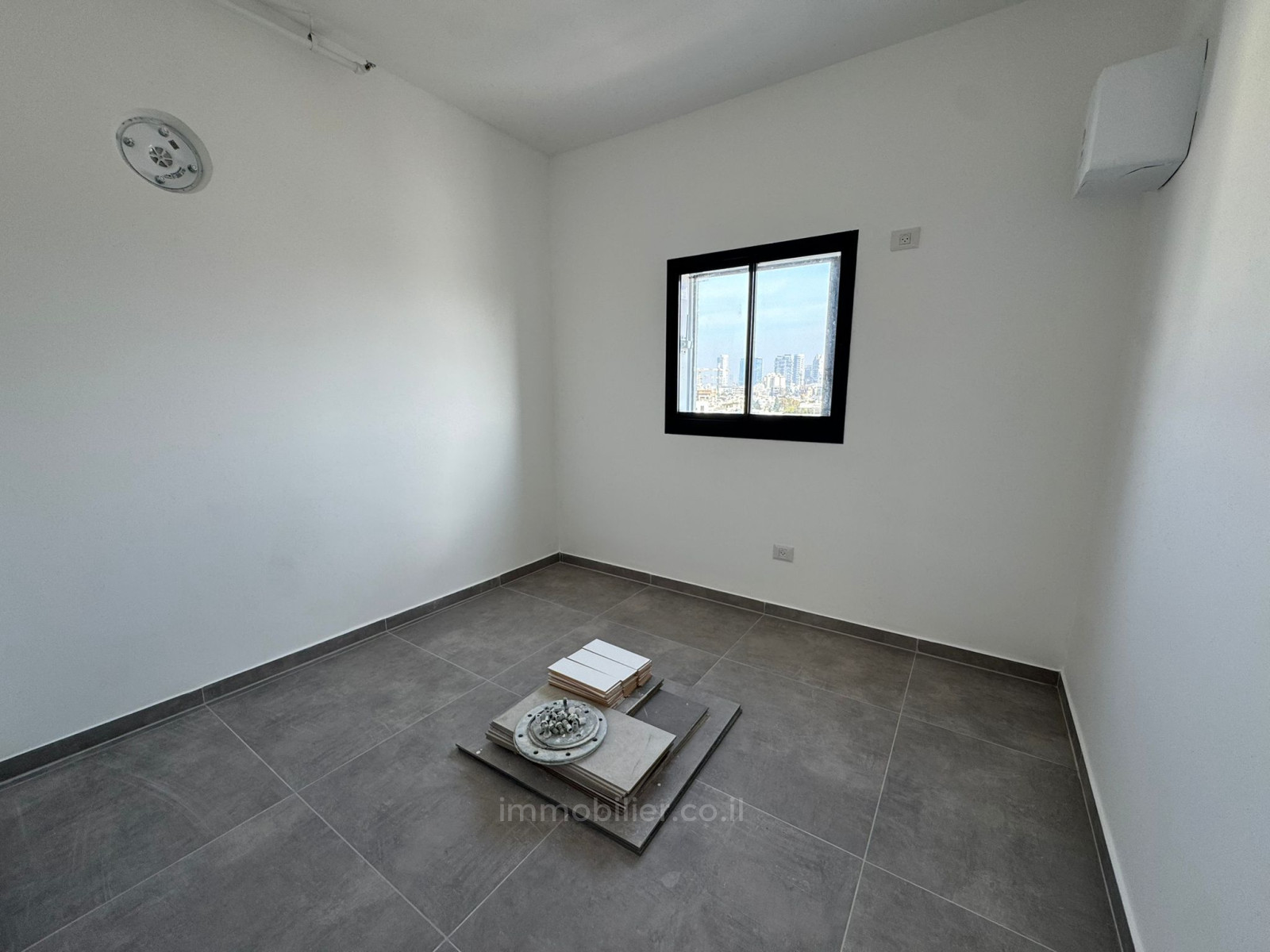 Apartamento 2 cômodos Tel Aviv tel aviv north 828-IBL-94