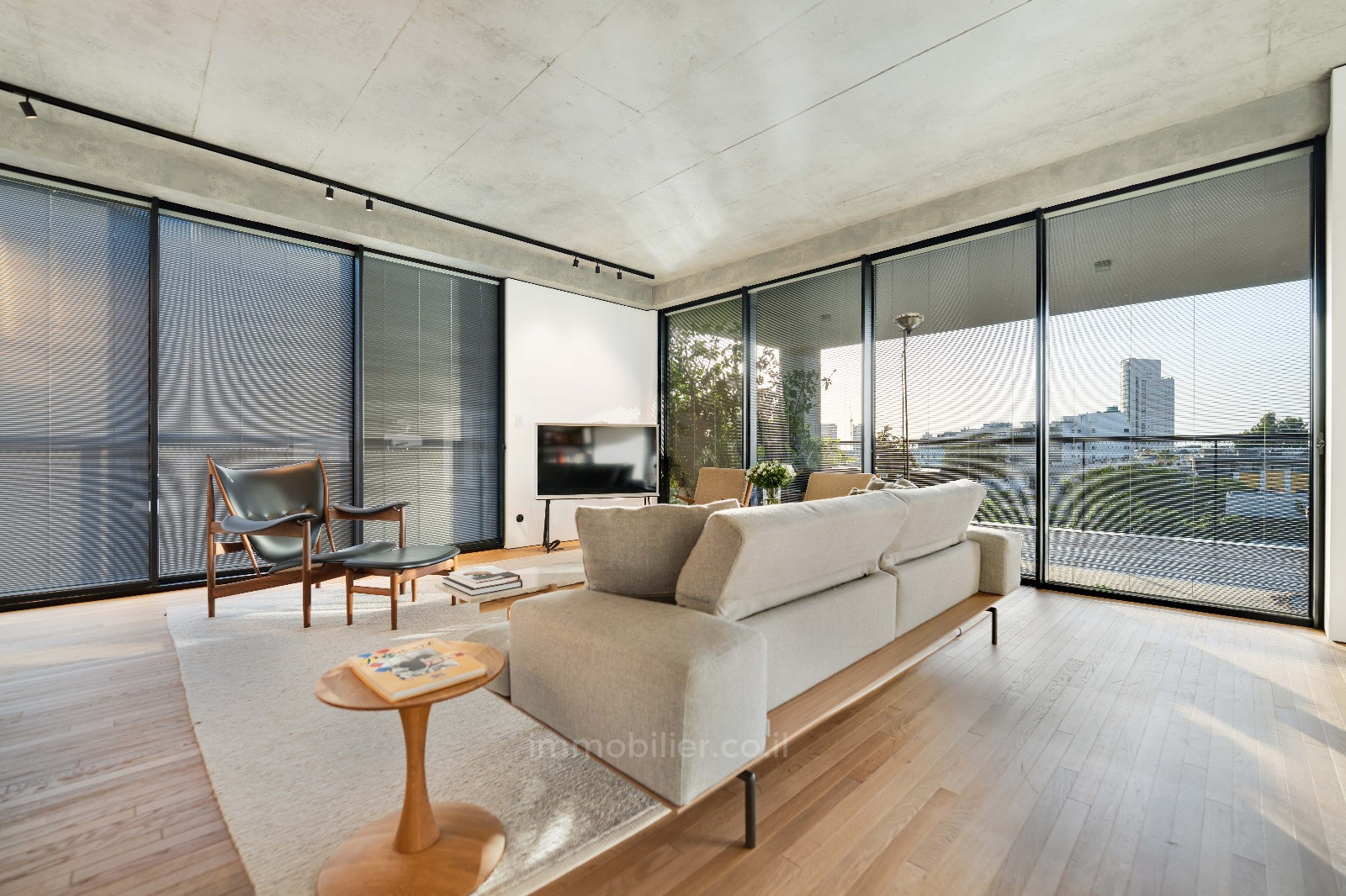 Apartamento 4 cômodos Tel Aviv Rothshild 828-IBL-96