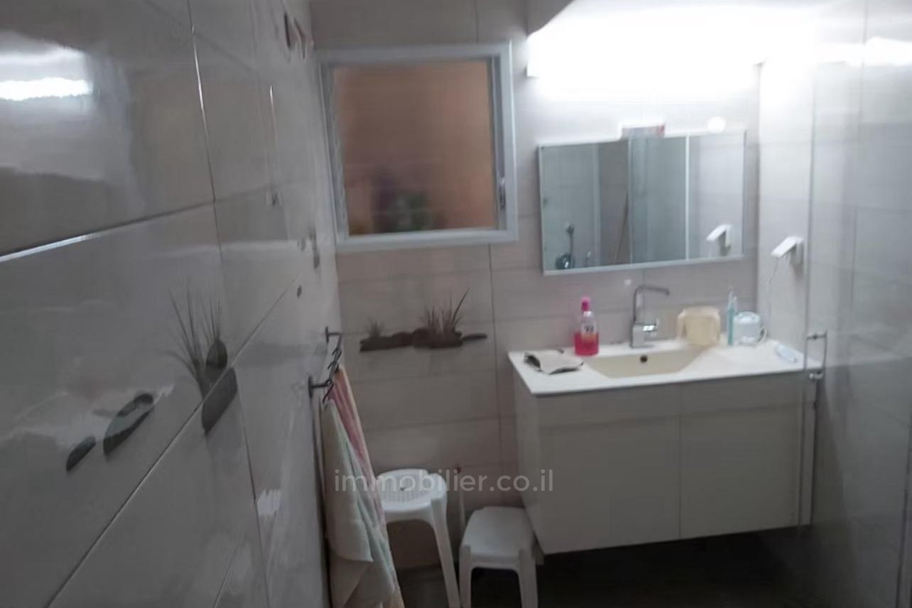 Apartamento 4 cômodos Bat yam Bat yam 828-IBL-99