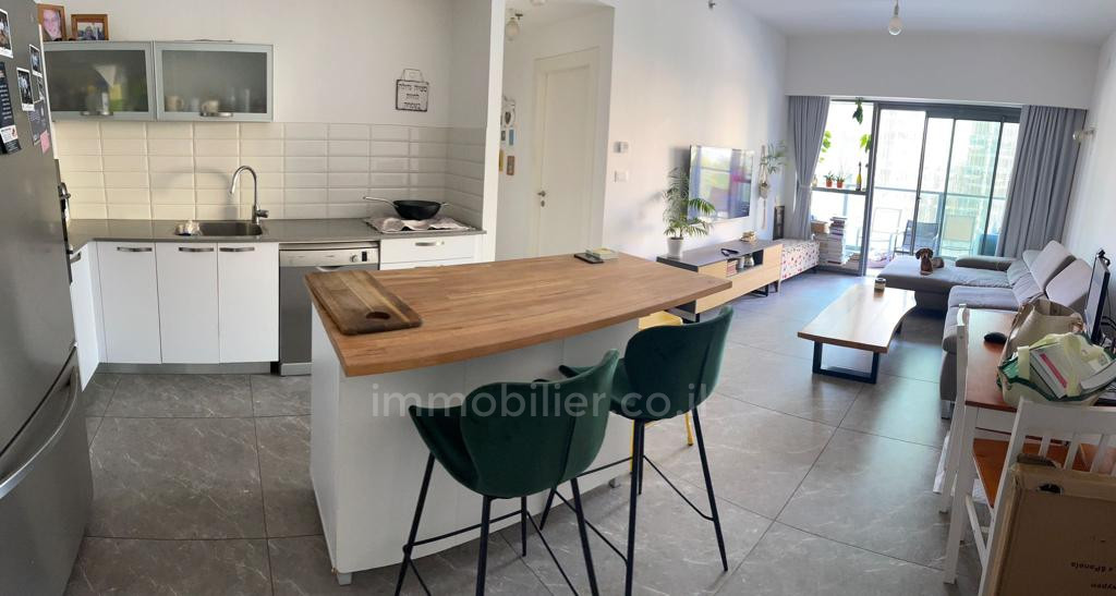 Apartamento 3 cômodos  Ramat Gan Rue Jabotinski 83-IBL-2513