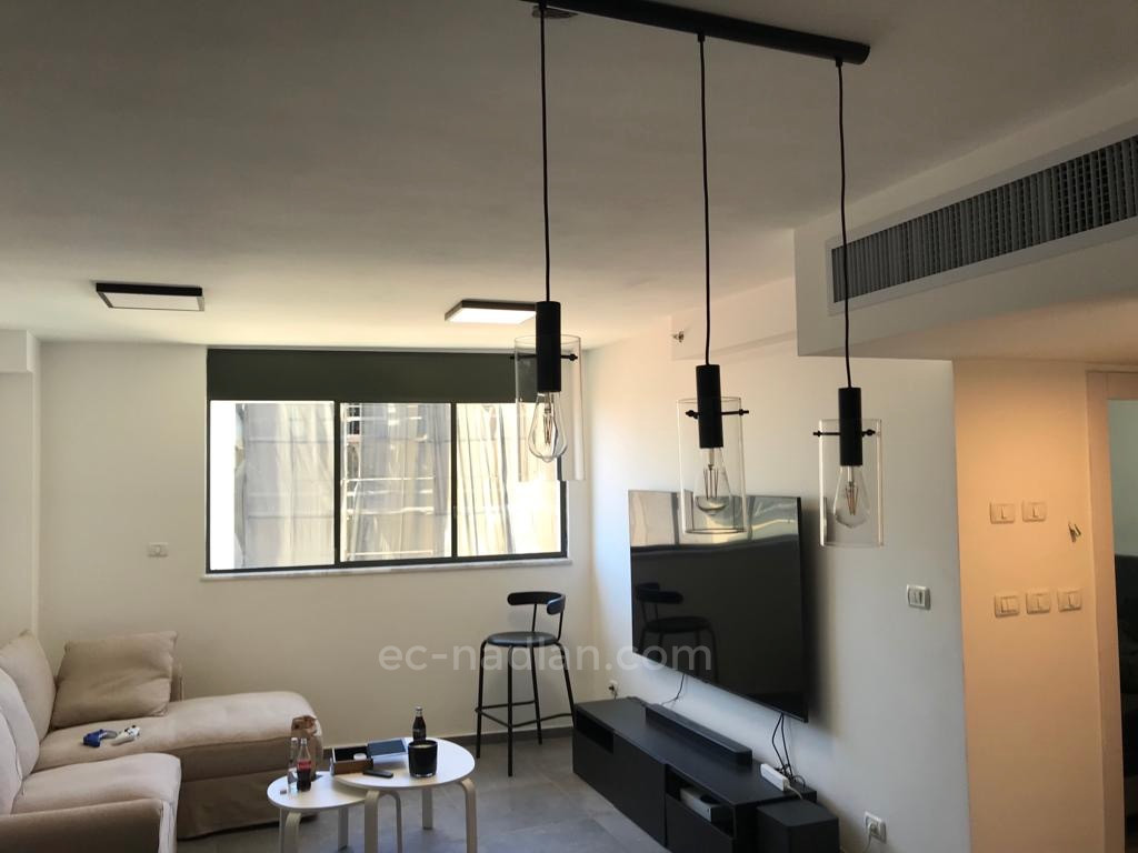 Apartamento 2 cômodos  Tel Aviv Nahalat binyamin 83-IBL-2525