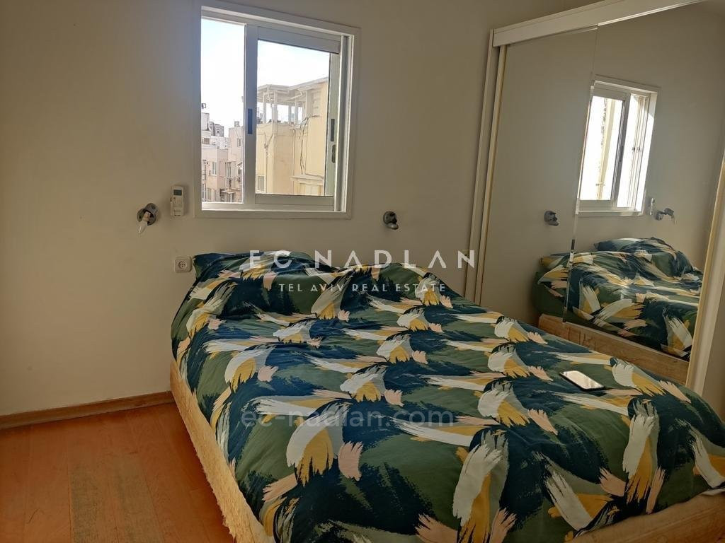 Apartamento 5 cômodos  Tel Aviv Bazel 83-IBL-2528