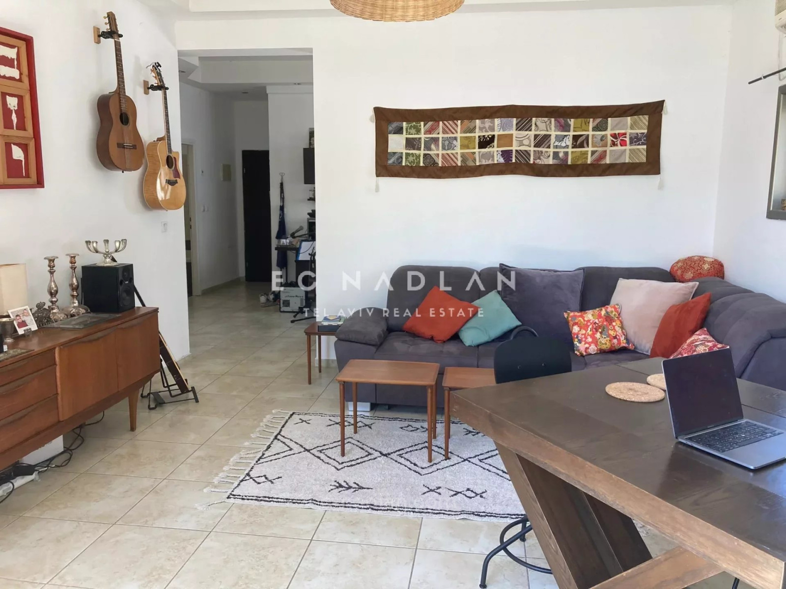 Apartamento 3 cômodos  Tel Aviv Dizengof 83-IBL-2531