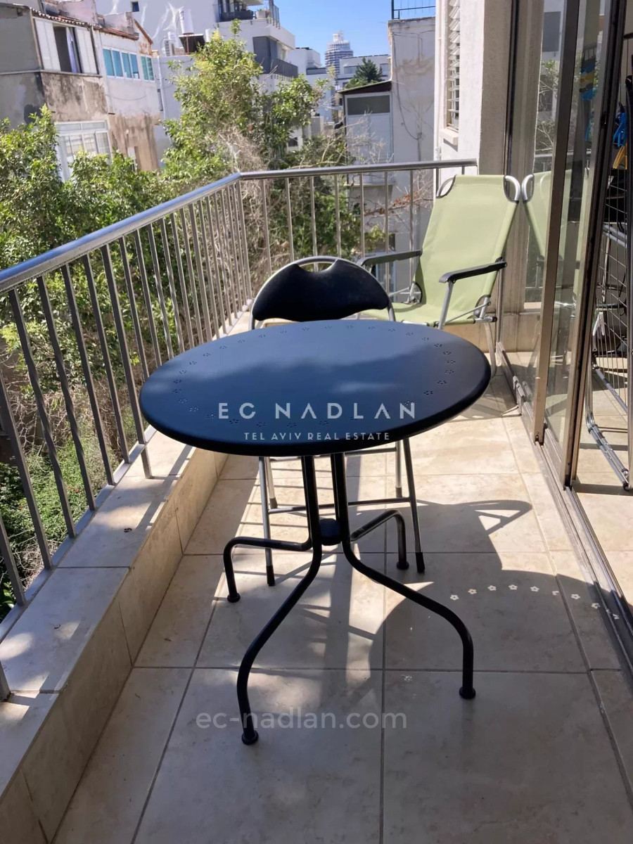 Apartamento 3 cômodos  Tel Aviv Dizengof 83-IBL-2531