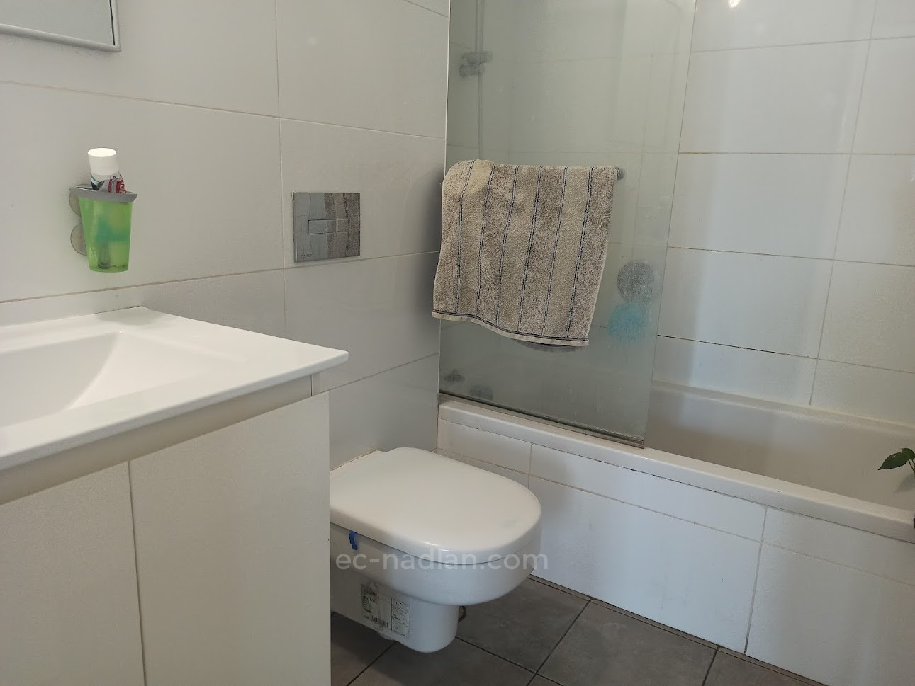 Apartamento 3 cômodos  Tel Aviv Levontin 83-IBL-2537