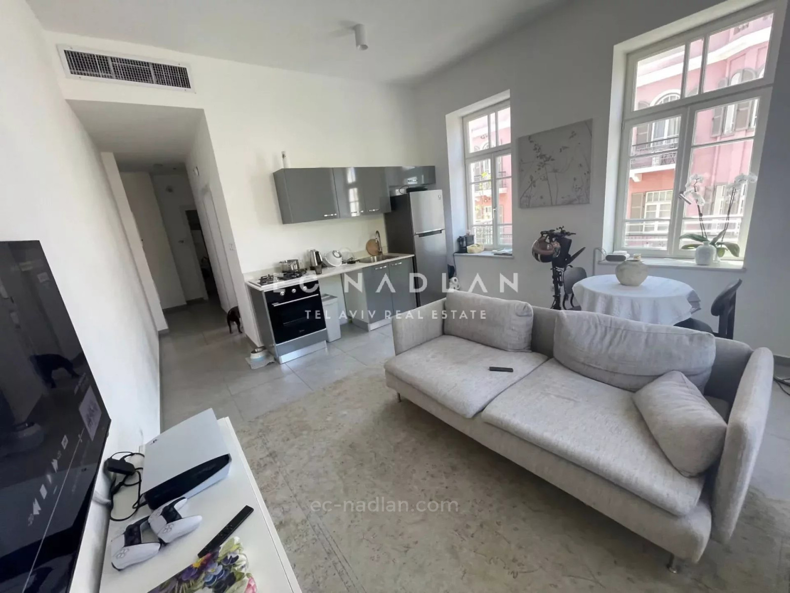 Apartamento 3 cômodos  Tel Aviv Nahalat binyamin 83-IBL-2540