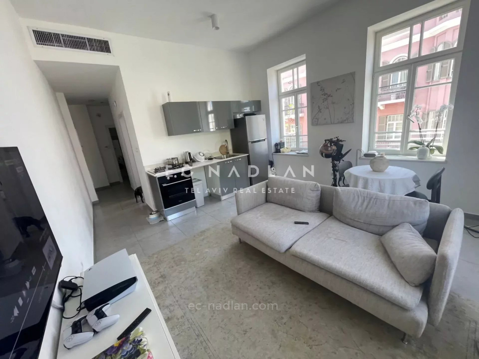 Apartamento 3 cômodos  Tel Aviv Nahalat binyamin 83-IBL-2540