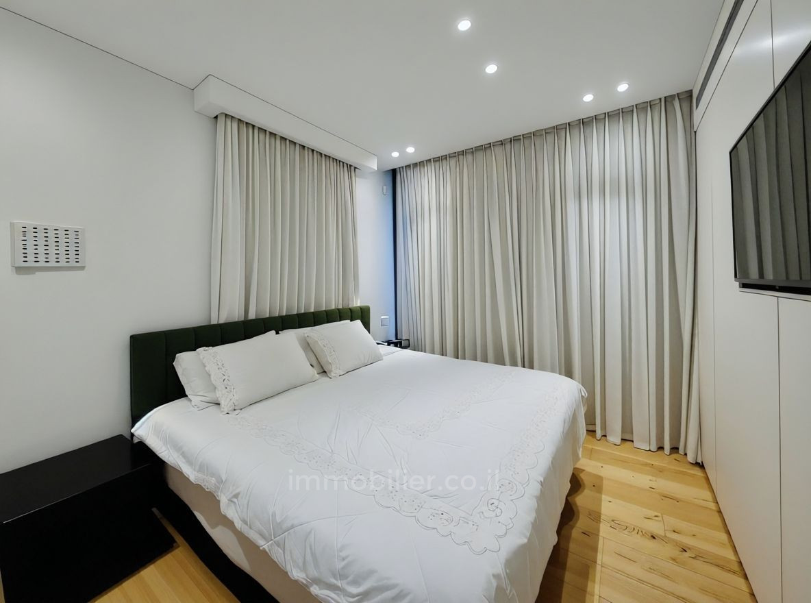 Apartamento 3 cômodos Tel Aviv Kerem Hatemanim 833-IBL-14